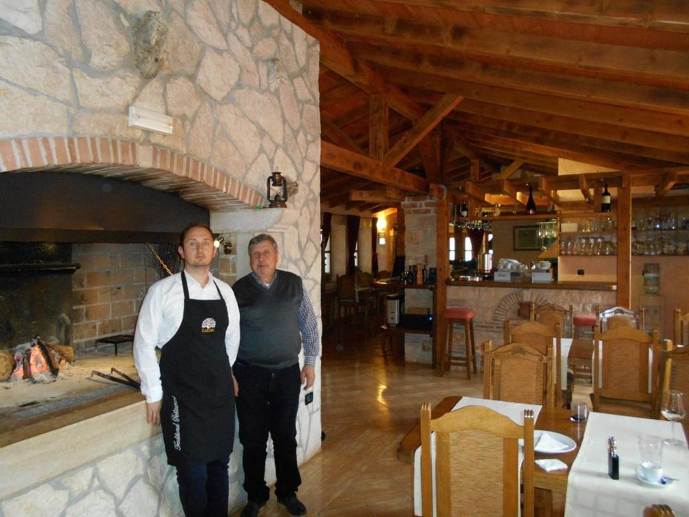 Holiday Home Marina Kastelir Bagian luar foto