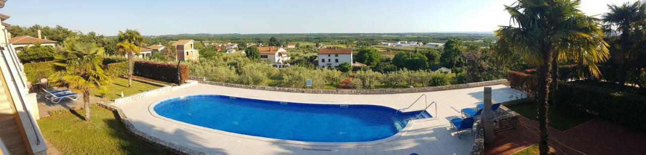 Holiday Home Marina Kastelir Bagian luar foto