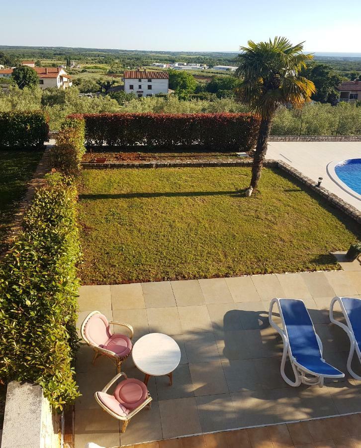 Holiday Home Marina Kastelir Bagian luar foto