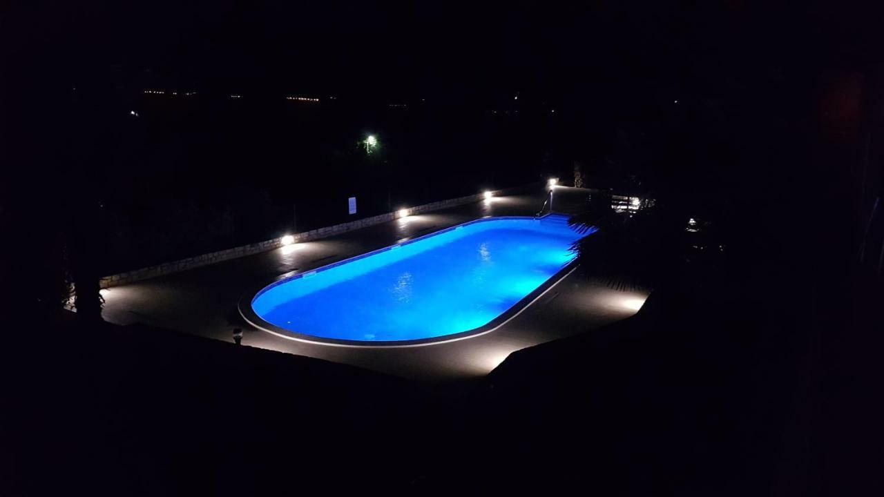Holiday Home Marina Kastelir Bagian luar foto