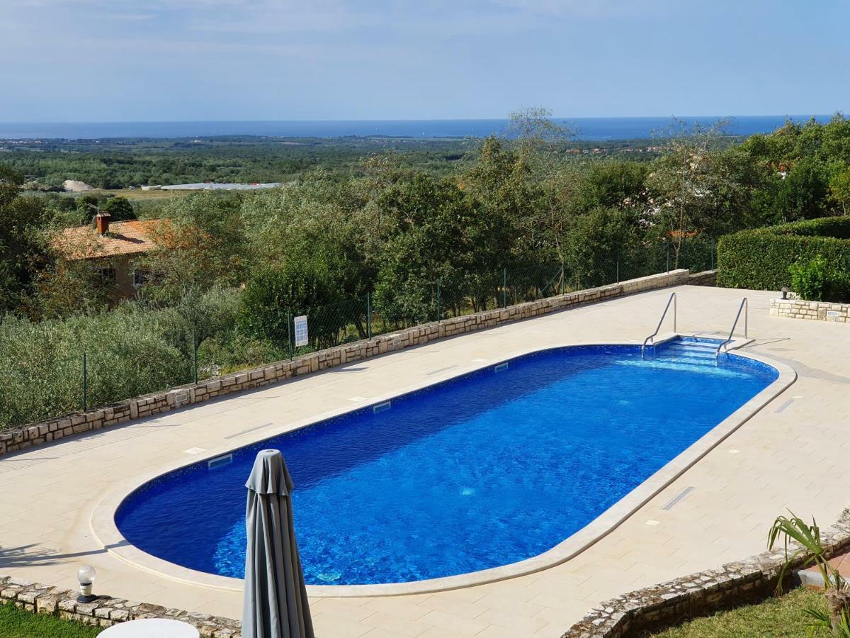 Holiday Home Marina Kastelir Bagian luar foto